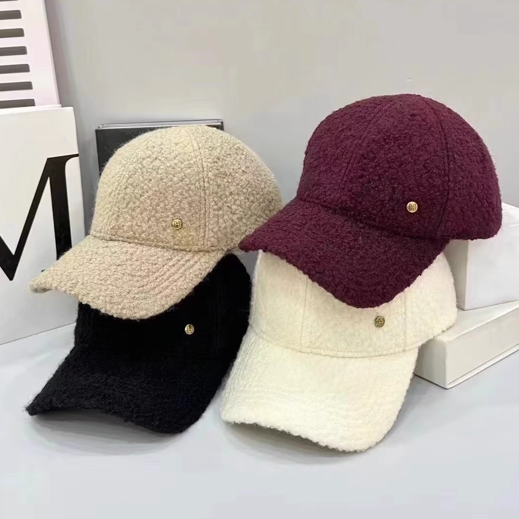 棒球帽逛街休闲女秋冬保暖鸭舌帽