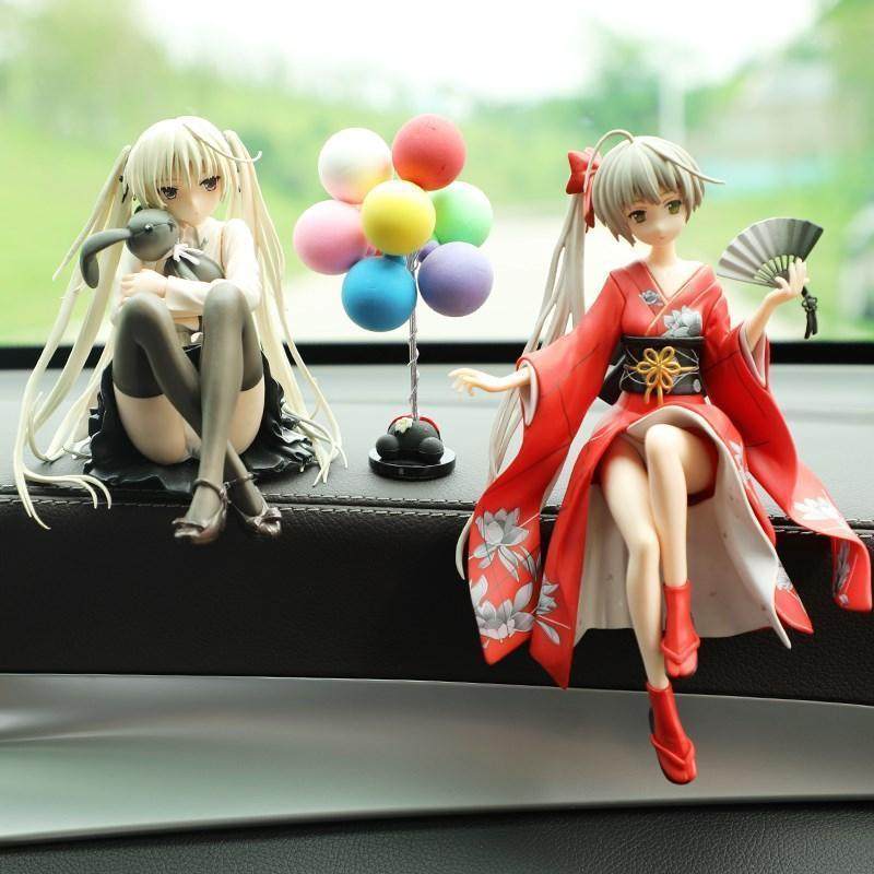 穹妹抱熊创意汽车摆件个性可爱卡通动漫美少女车载中控台装饰手办