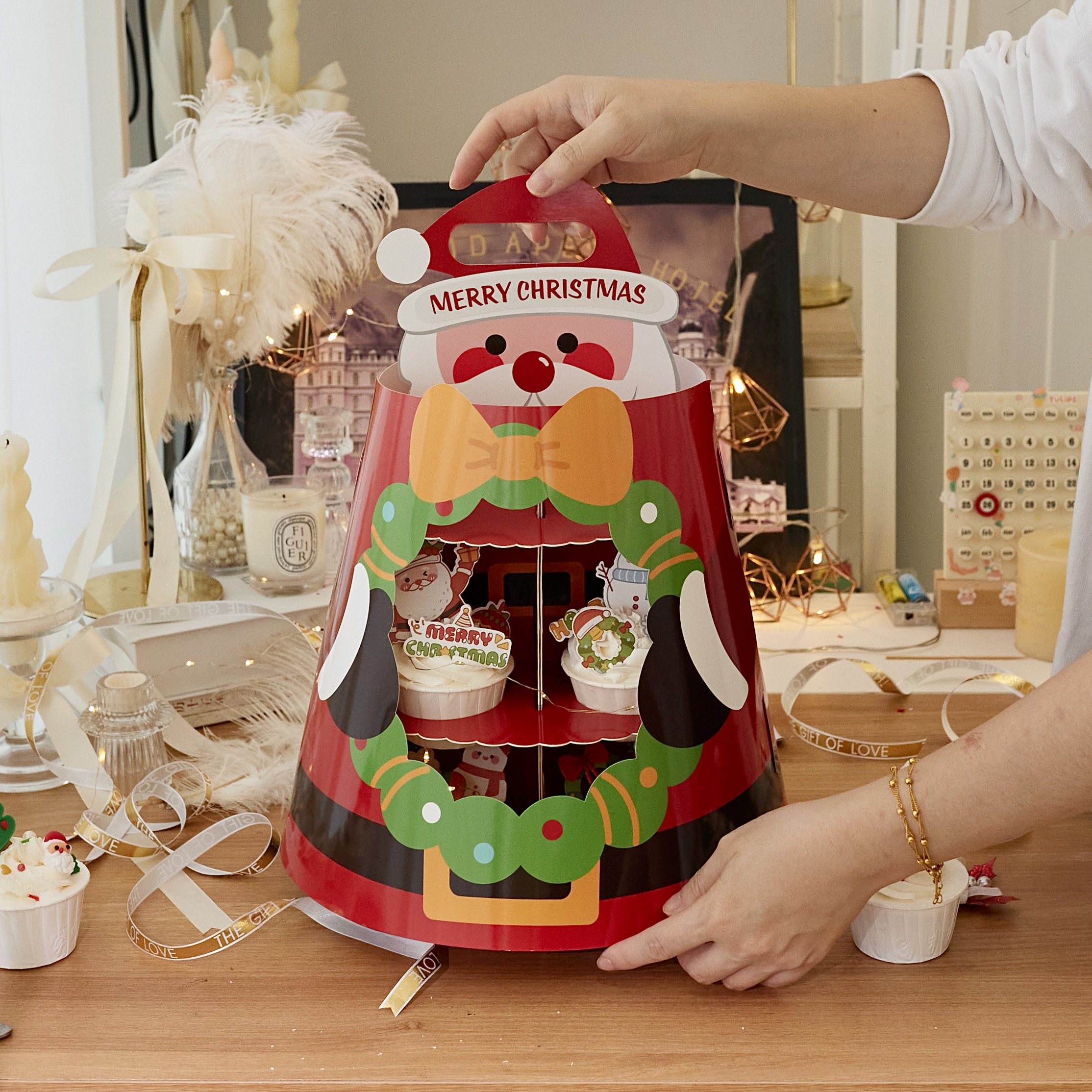 2026圣诞节马芬杯手提包装盒圣诞老人礼盒包装平安夜蛋糕装饰插件