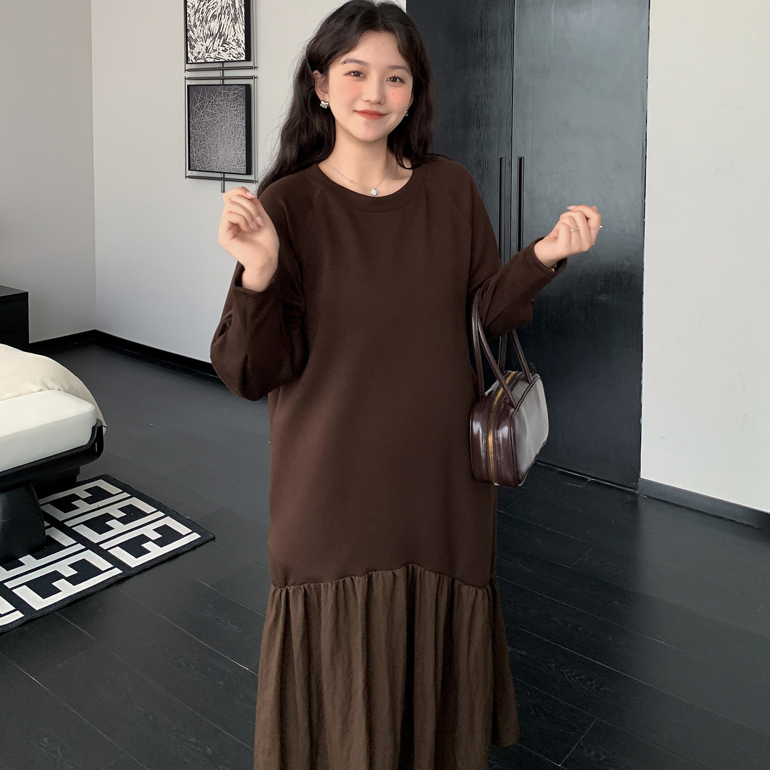 2025大码女装鱼尾卫衣裙纯色灯笼袖街头风时尚拼接长袖圆领连衣裙