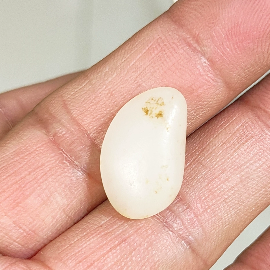 新疆和田玉籽料黄皮高脂粉白玉
