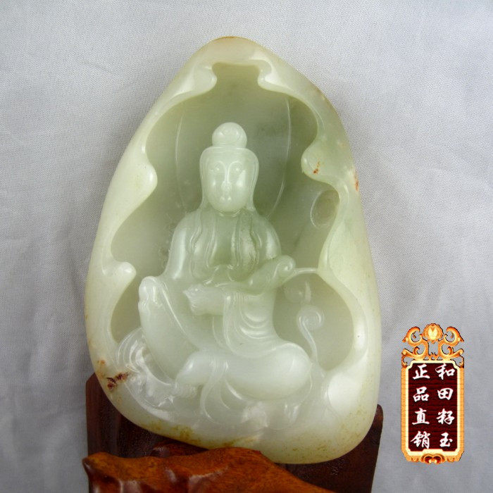 正宗新疆和田玉籽料洒金皮扬州精雕青白玉独籽观音摆件精品收藏级