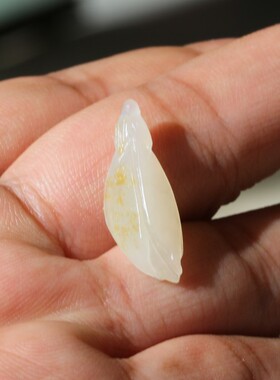 洒金皮女士小吊坠新疆和田玉籽料