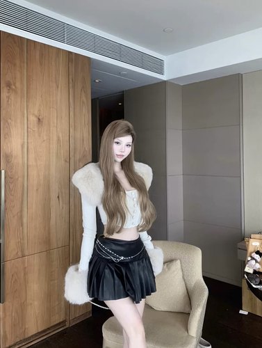 GGQSDZ【天赋长腿】2025年秋季名媛性感A版百褶黑色半身裙小皮裙