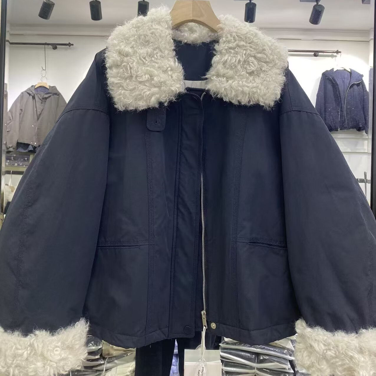 羊羔毛拼接派克羽绒服女冬季新款百搭宽松休闲加厚保暖外套聚0.8