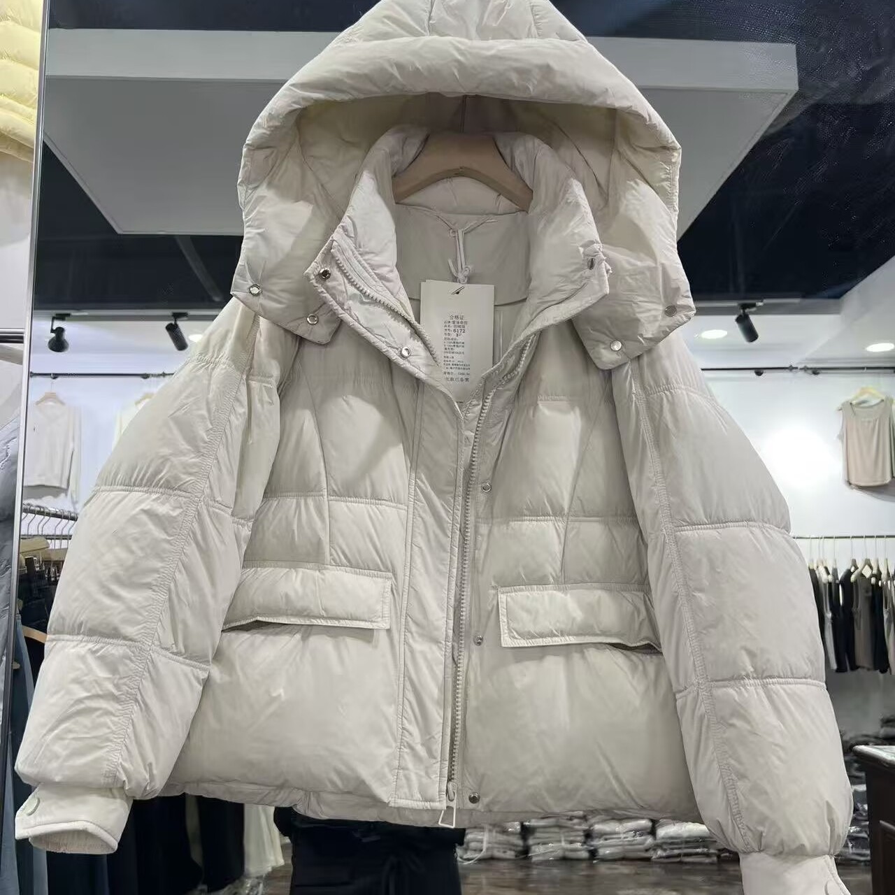 连帽羽绒服女短款冬季新款宽松显瘦百搭休闲加厚保暖外套世0.7