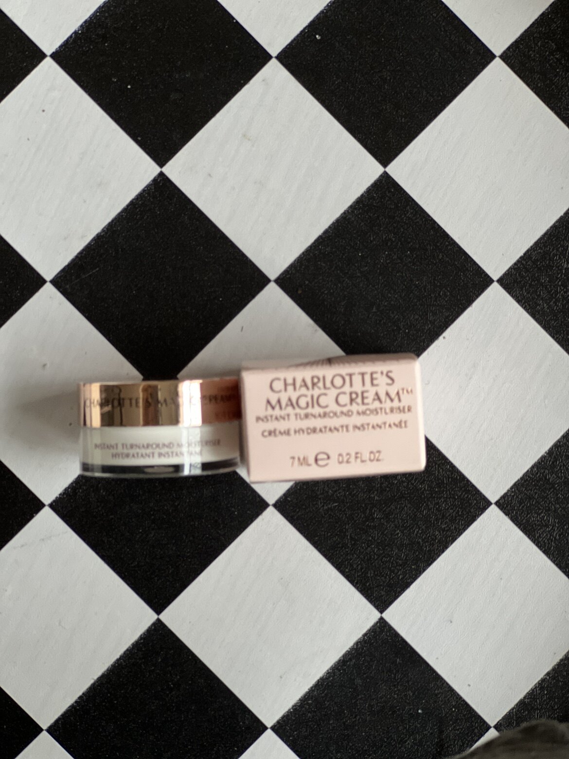 满百包邮Charlotte tilbury魔法面霜妆前急救卡粉中小样7ml