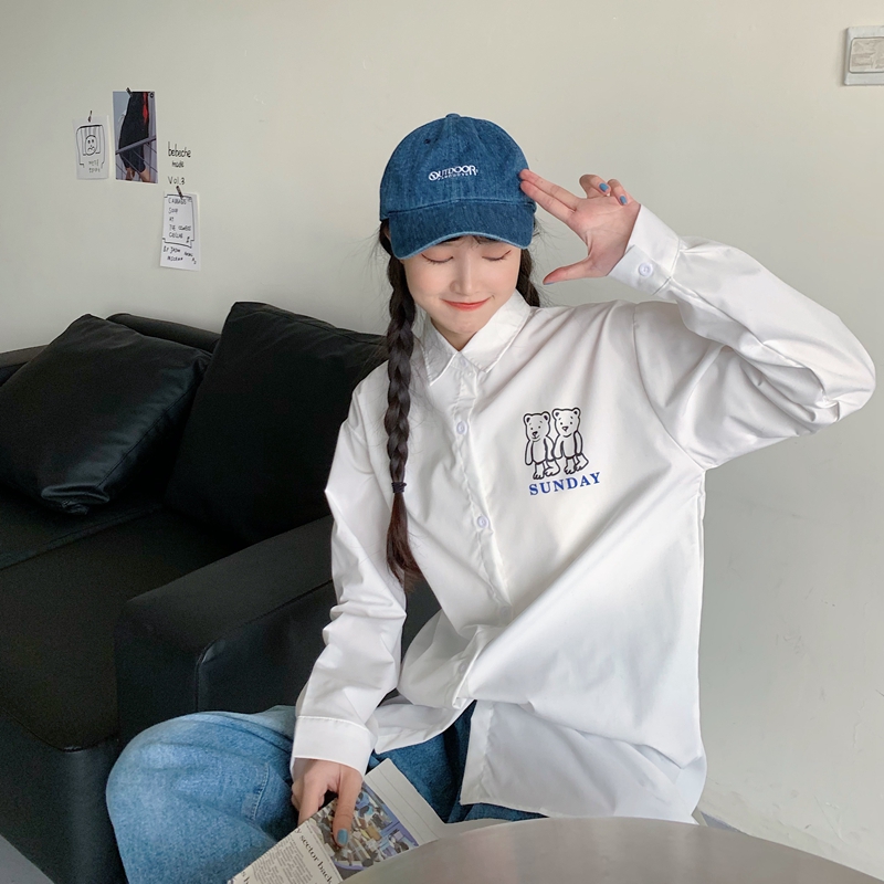 Real shot of the spring and autumn new style college style white with long sleeve shirt girl