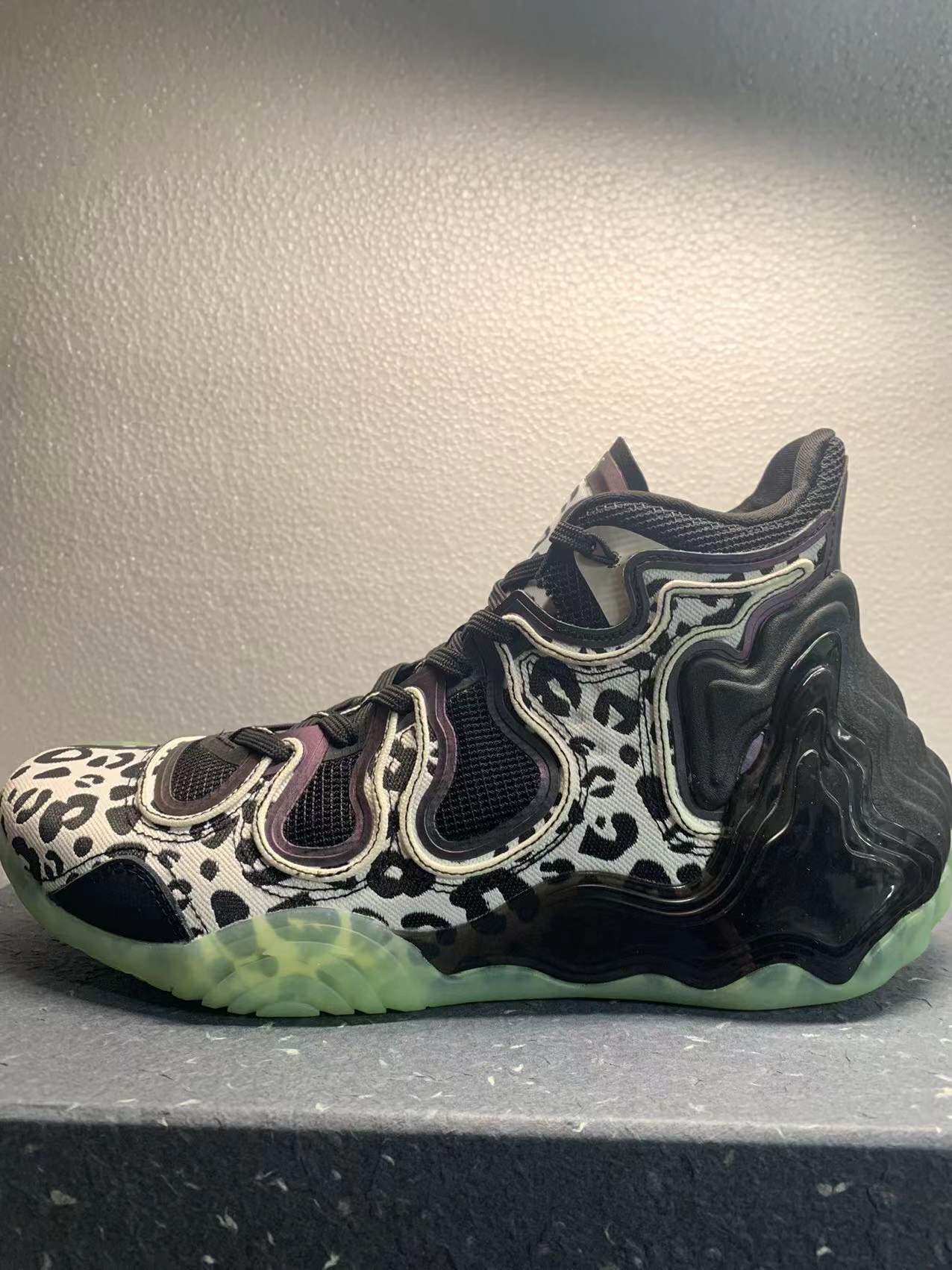 安踏冠军运动文化系列限量星岳雪豹实战篮球鞋112131818a