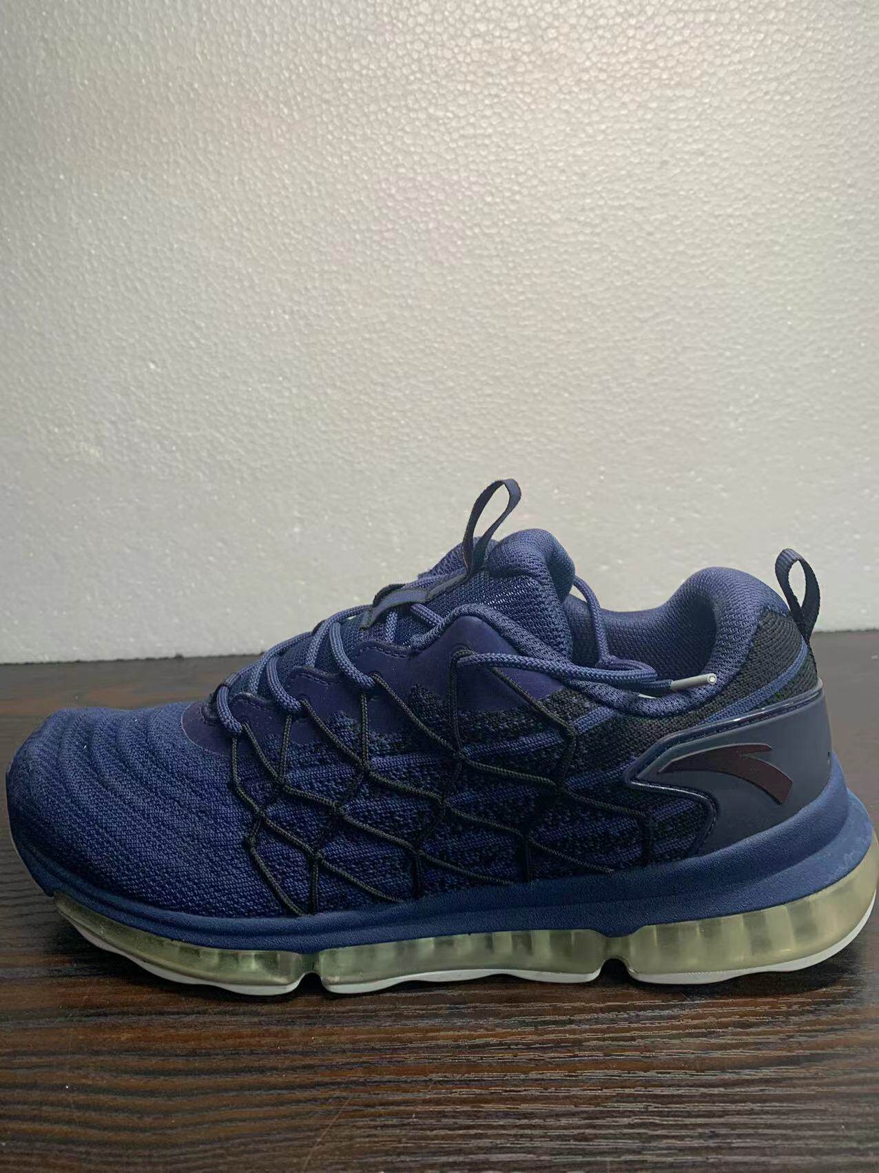 安踏男鞋 春季新款弹力胶缓震回弹舒适运动鞋11815501