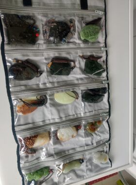 玉牌子收纳包格子袋拉链