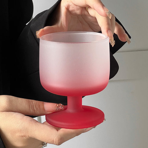 小众设计磨砂质感红色矮脚杯