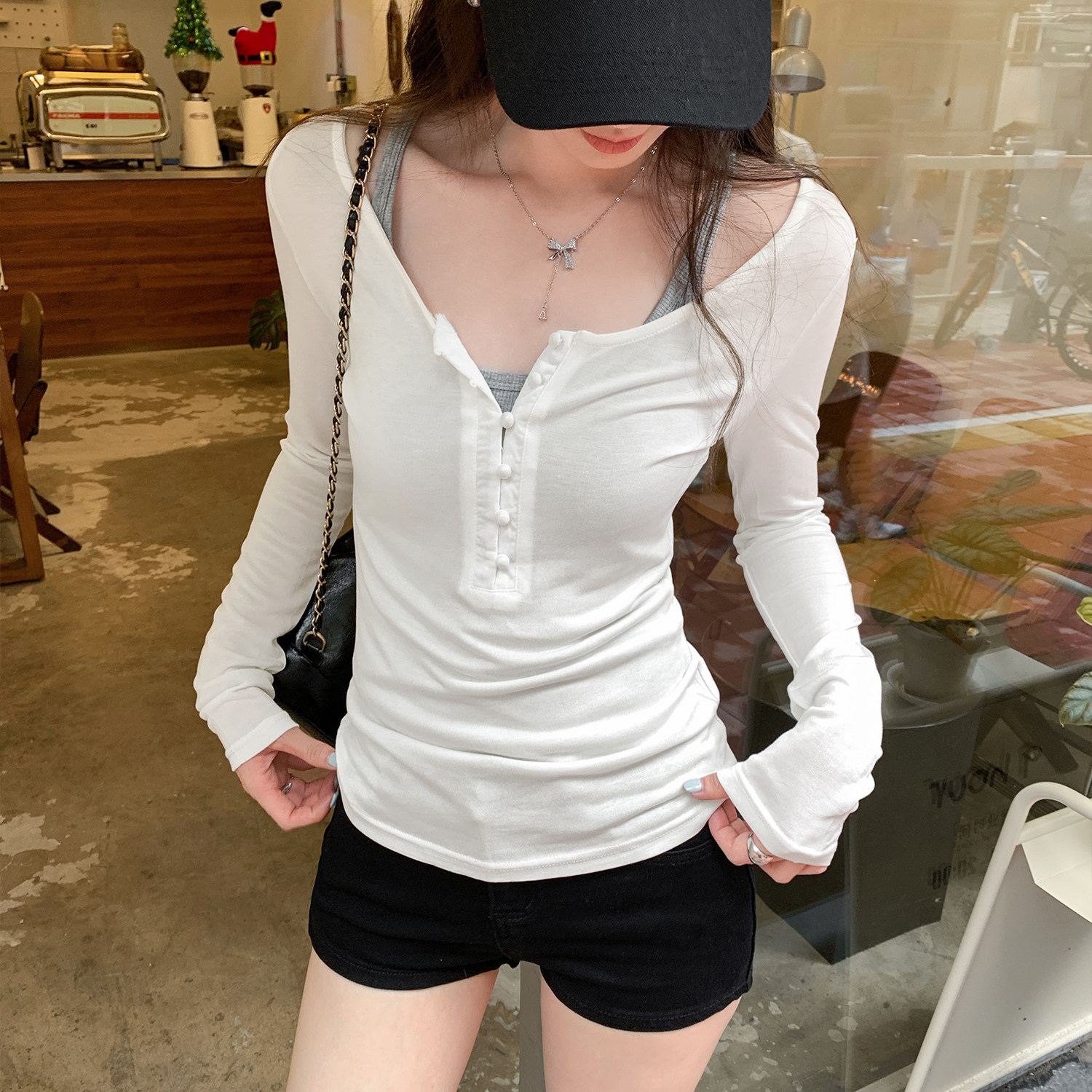 高级感薄款纽扣低领长袖内搭打底衫女早秋2025年新款韩系T恤上衣