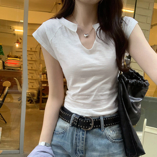 翻领无袖 显瘦设计感内搭上衣 坎肩纯棉白色T恤女2025夏新款 V领修身