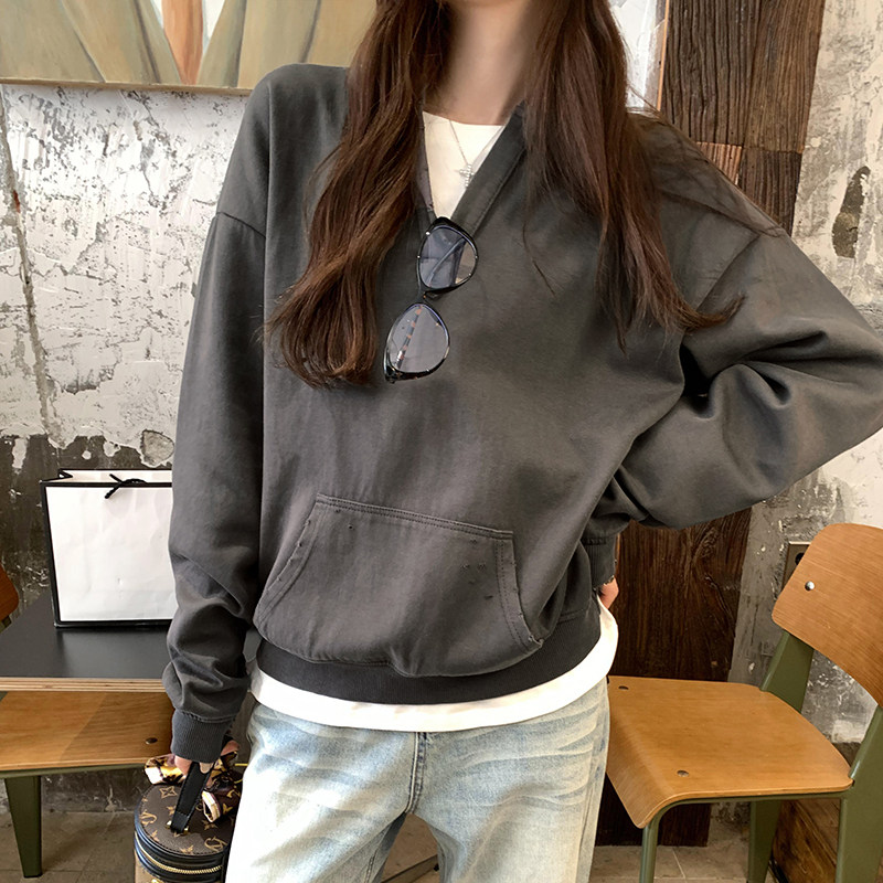 宽松慵懒灰色连帽卫衣女