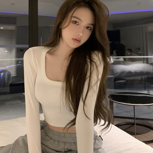 磨毛打底衫女内搭洋气修身长袖高腰t恤性感紧身u领舞蹈短款上衣秋