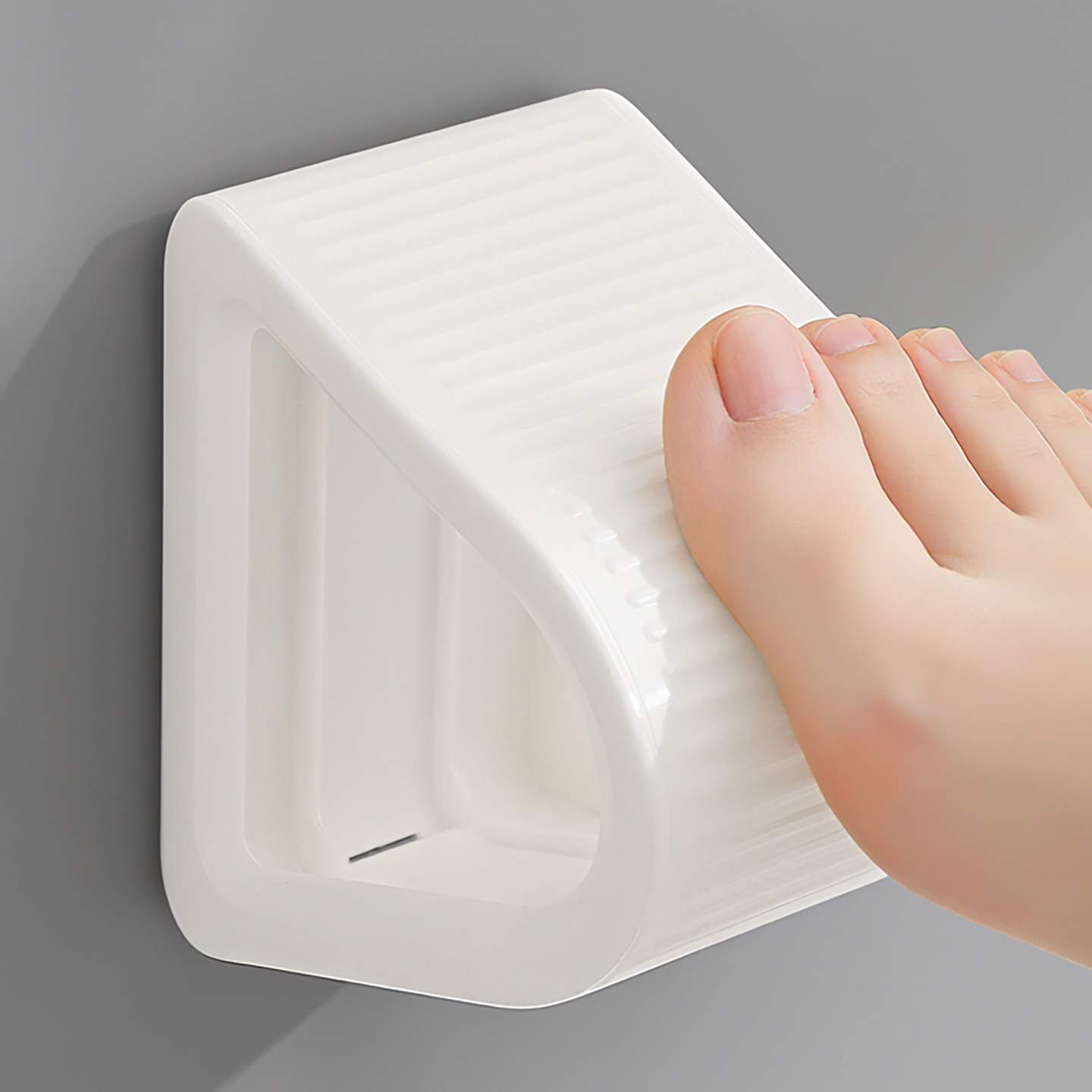 淋浴间脚撑洗澡不弯腰