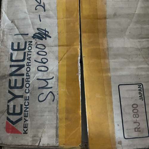 (议价）基恩士触摸屏RJ-800 ，盒旧有灰，图