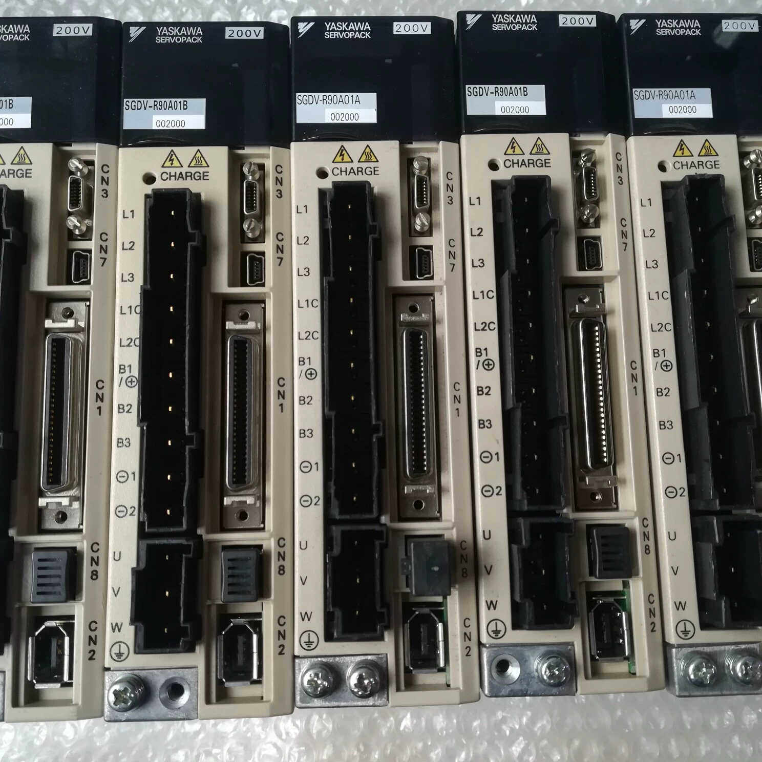 YASKAWA安川 伺服驱动器SGDV-R90A01B议价