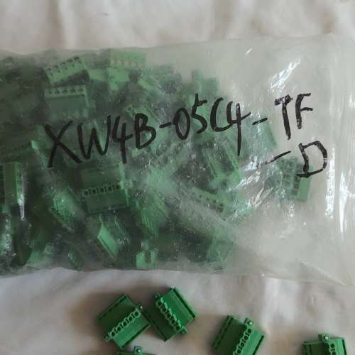 (议价）接线端子，XW4B-05C4-TF-D。绿色，