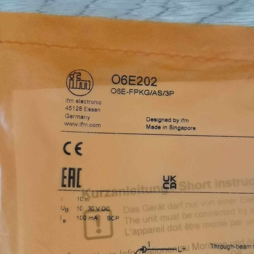 易福门 对射光电传感器O6E202  议价