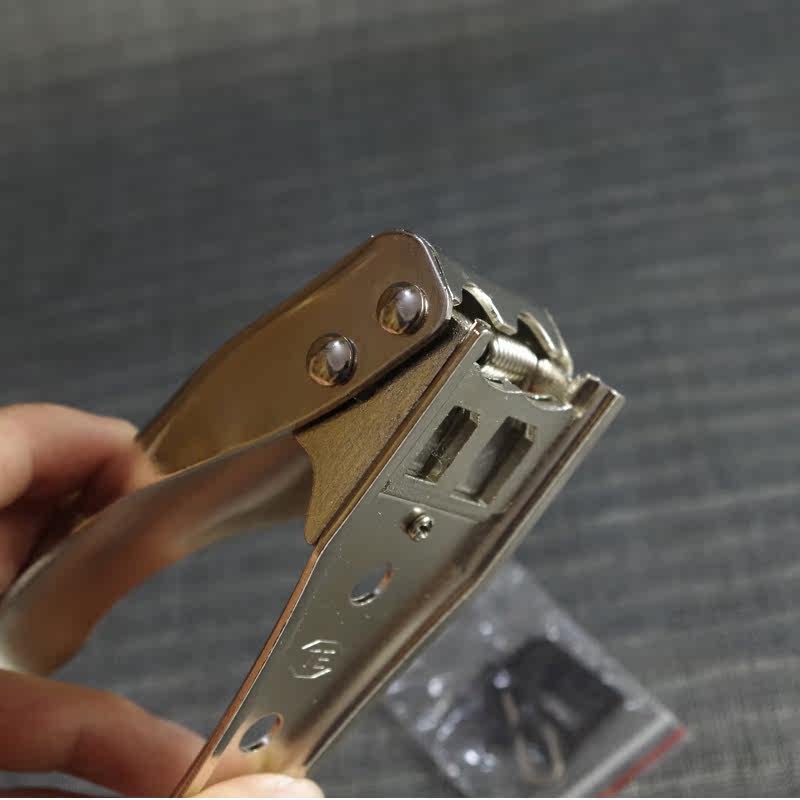 Pince pour cartes SIM - Ref 306663 Image 1