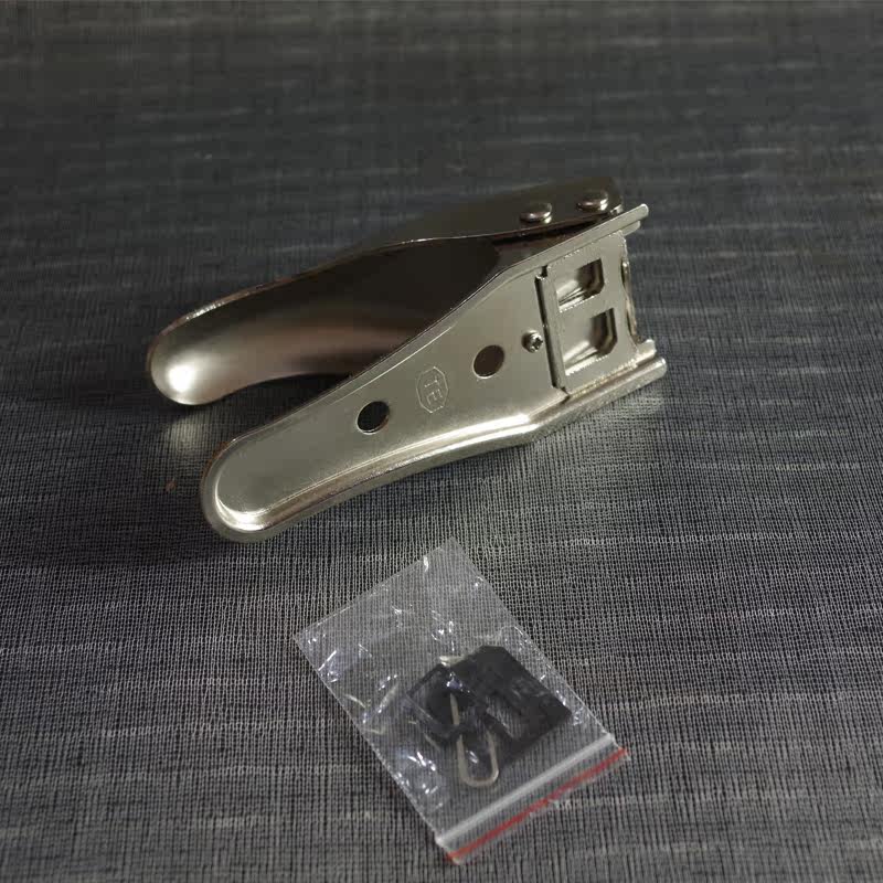 Pince pour cartes SIM - Ref 306663 Image 4