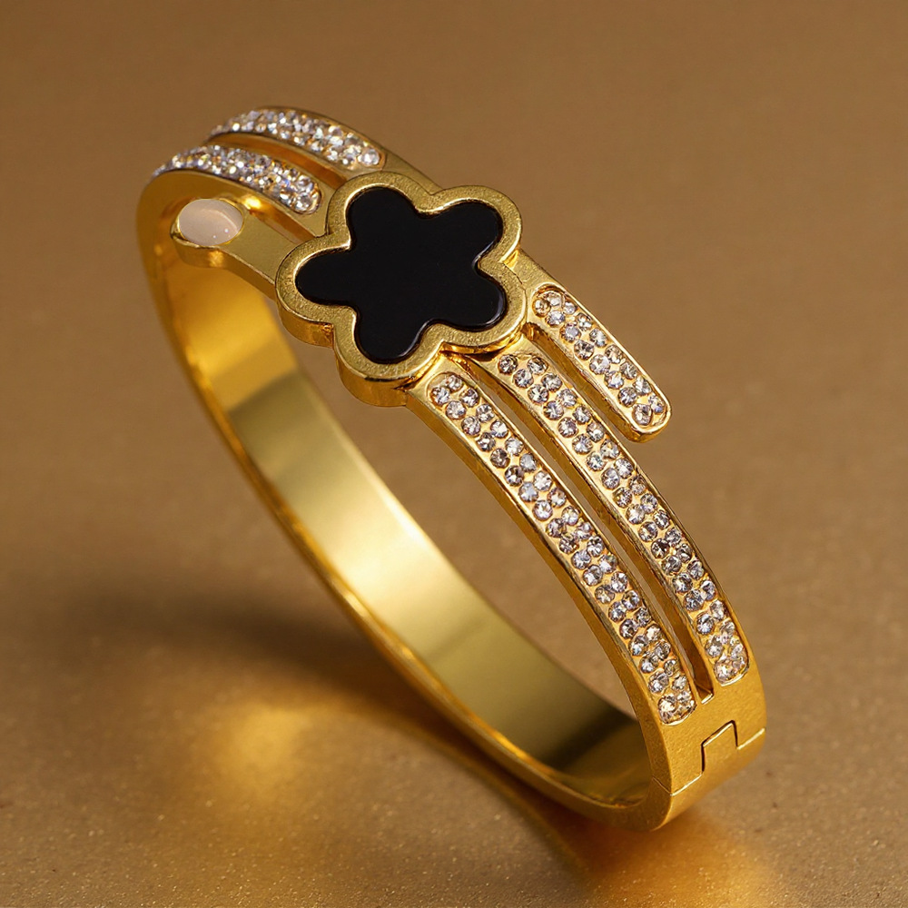 轻奢四叶草镶钻手镯女金色