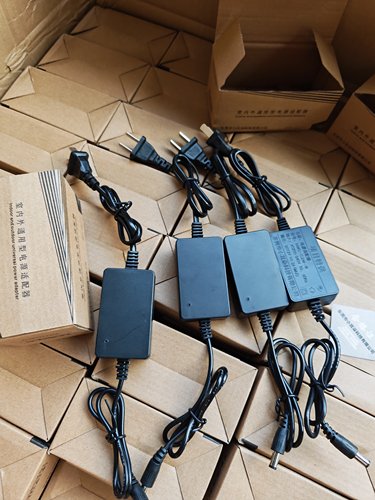 12V2A监控摄像头电源适配器