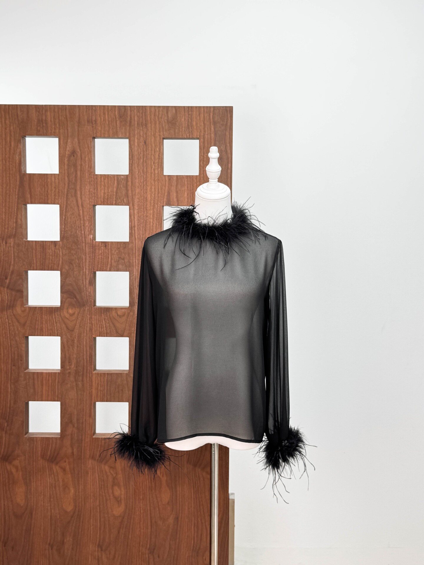 2026春夏新款羽毛流苏拼接微透薄款雪纺衫黑色套头长袖女装上衣