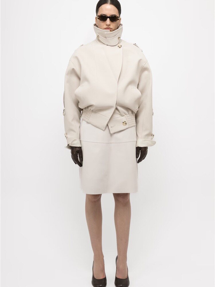 2026早春新款帅气立体廓形高领短外套宽松长袖杏色女装夹克上衣