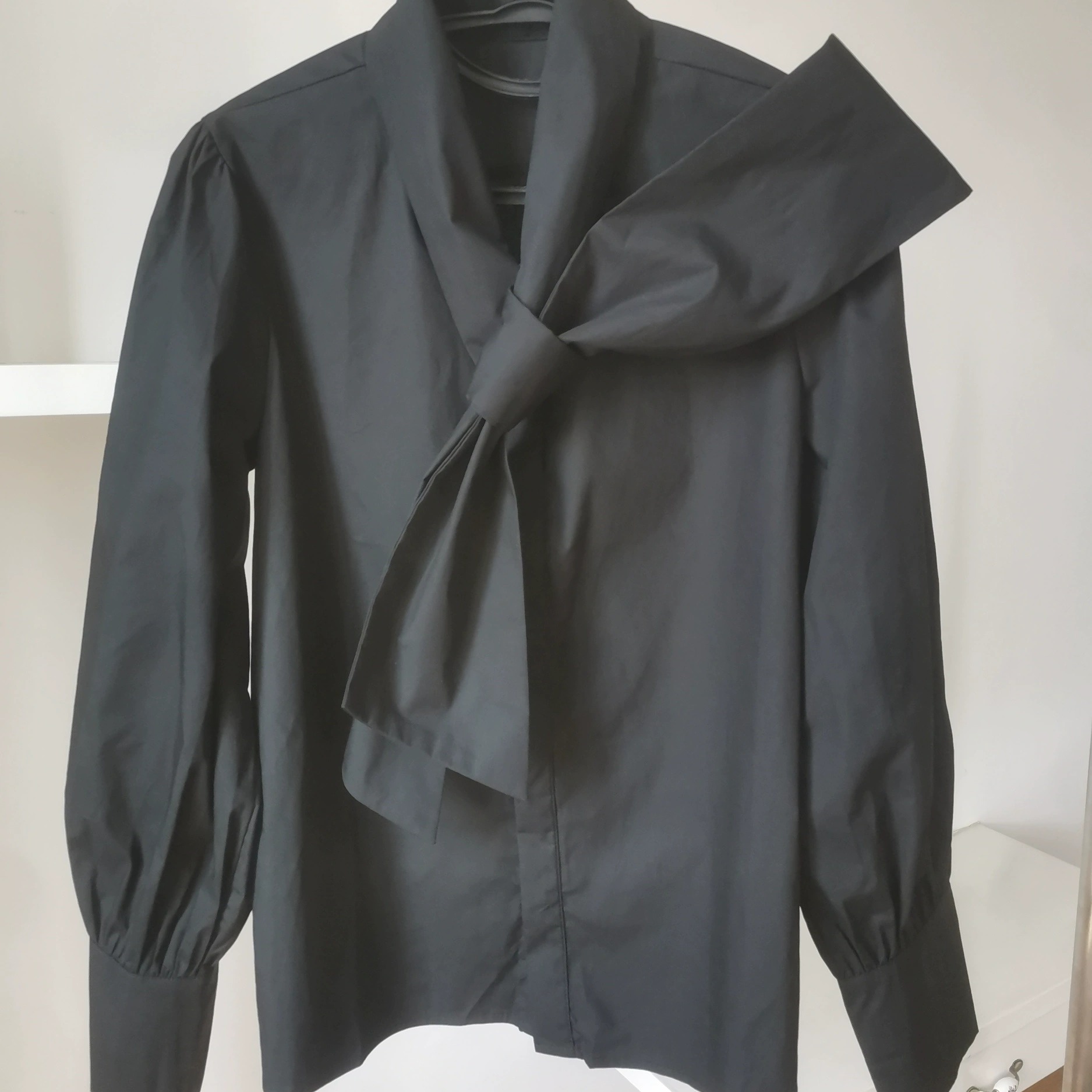 男友风围巾领系带宽松衬衫