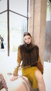 2026秋冬凹造型环保水貂毛绒高领披肩套头坎肩加厚皮草短外套时尚