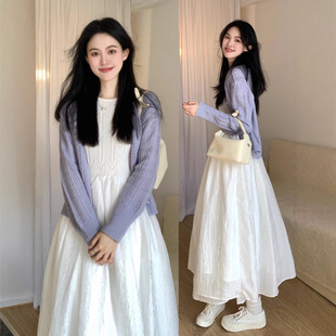 温柔甜美巨好看白色连衣裙子女早初秋季2025新款超火穿搭一整套装