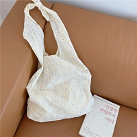 Белый жилет