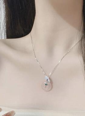 网红爆款银杏叶平安扣项链女新款轻奢高级感钛钢不掉色锁骨链配饰