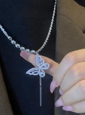 锆石蝴蝶项链女2025年新款潮轻奢小众简约百搭网红嘻哈毛衣链配饰