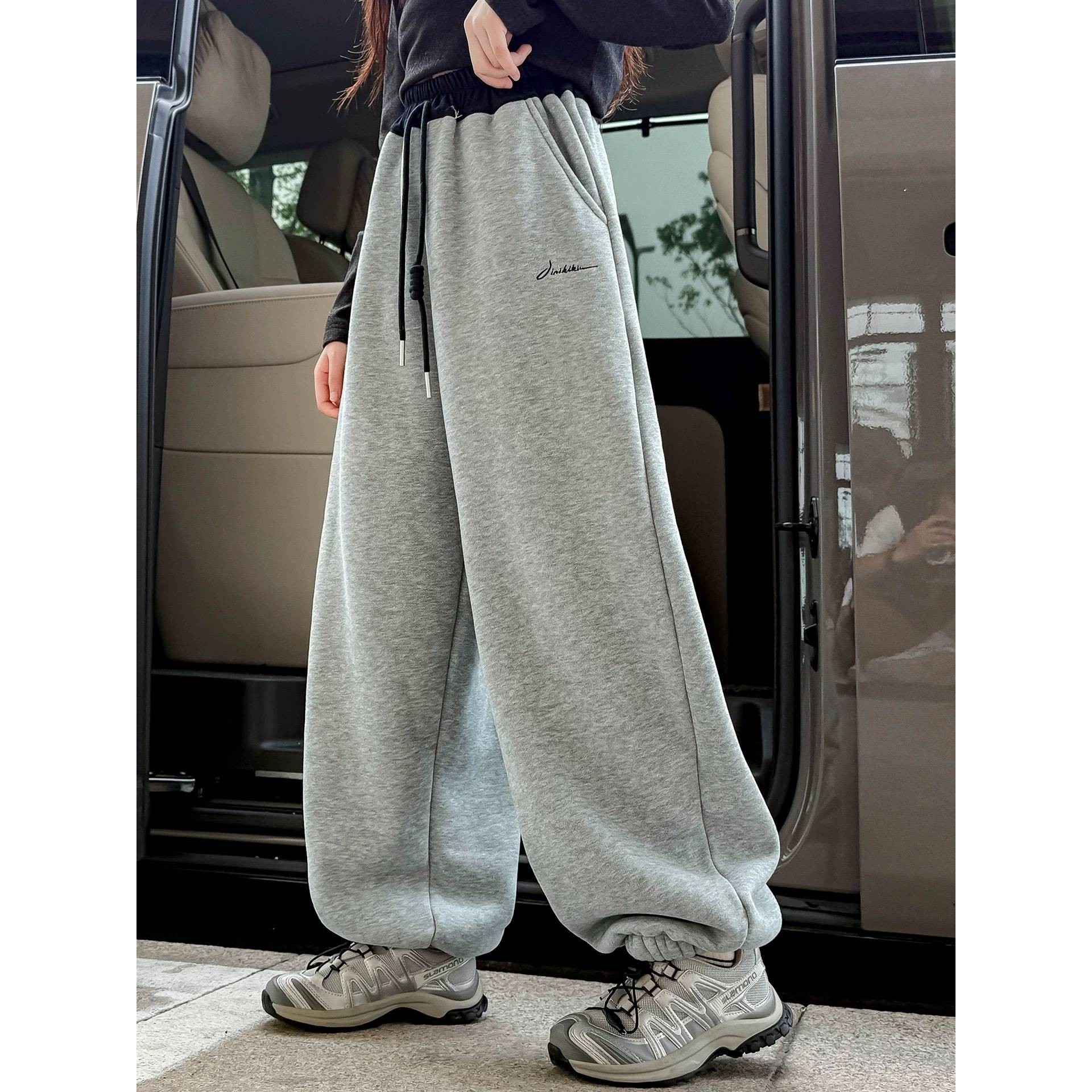 官方品牌女童加绒运动裤秋冬2025新款儿童超好看卫裤女大童加厚一