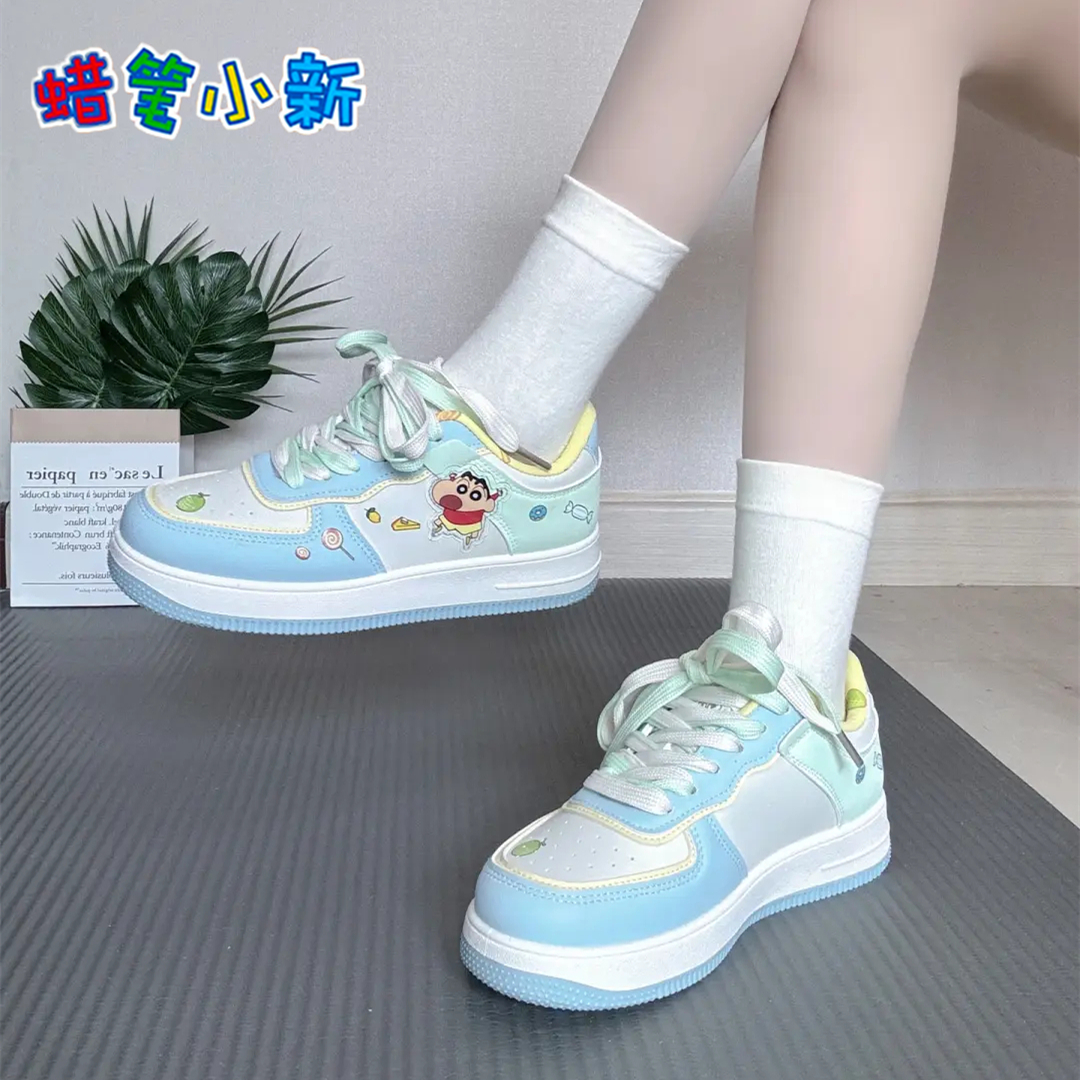 蜡笔小新糖果色低帮板鞋卡通板鞋