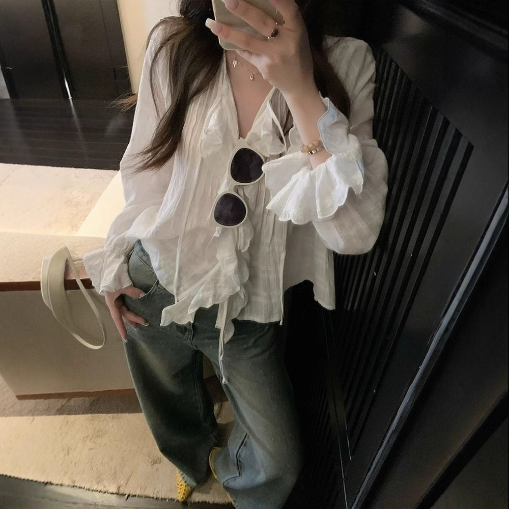 荷叶边白色衬衫女长袖绣花短款