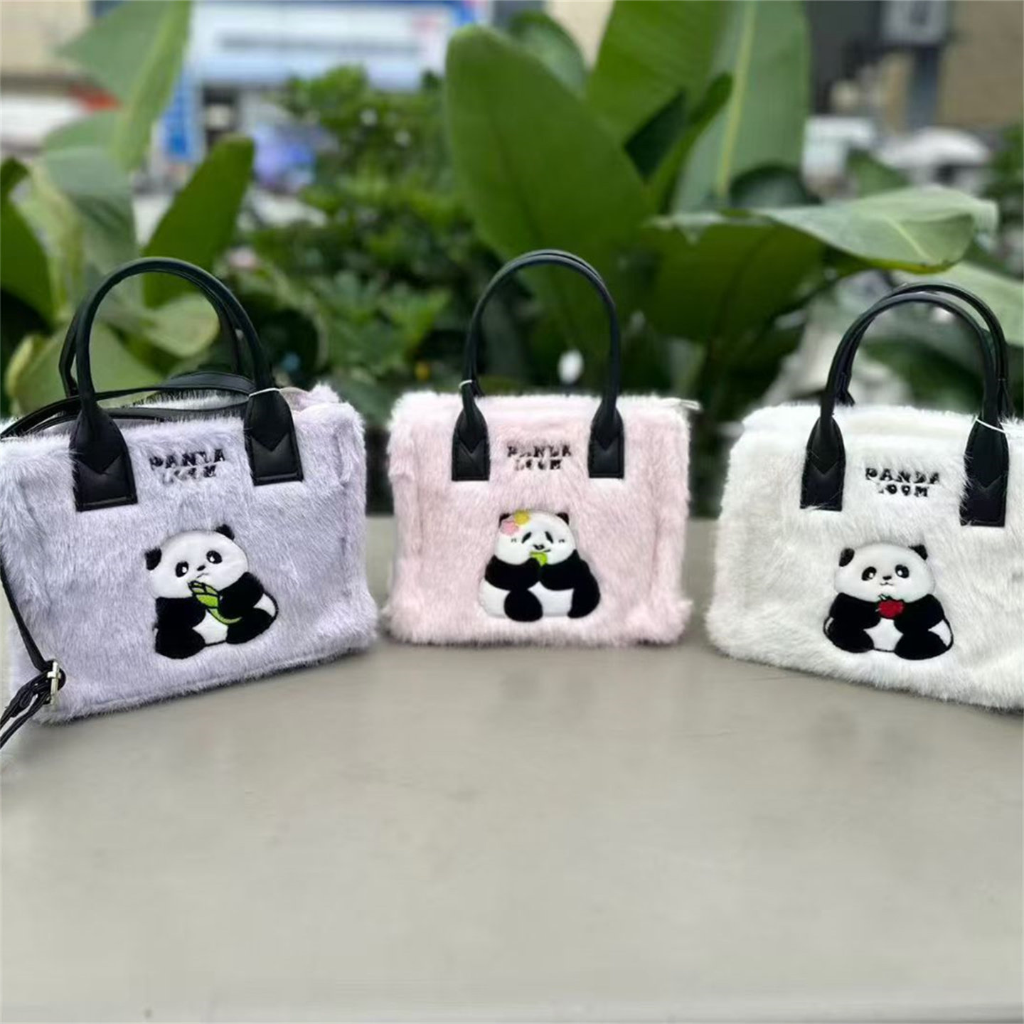 可爱毛绒熊猫托特包女手提斜挎包百搭毛毛包创意单肩包女包送朋友