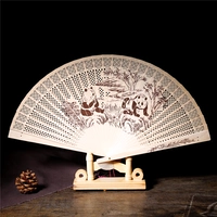 Избранная Panda Fragrant Wood Fan Fan Китайский стиль ретро портативный портативный портативный складной панд -фанат для дома