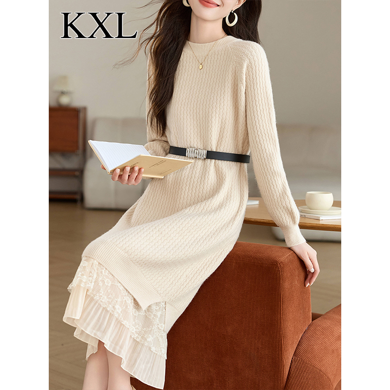 2025新款秋冬超好看米白色针织连衣裙女高级感气质配大衣的毛衣裙