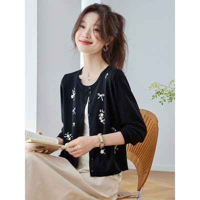 2025新款早秋装穿搭刺绣花针织衫开衫外套女搭配裙子的薄款小外搭