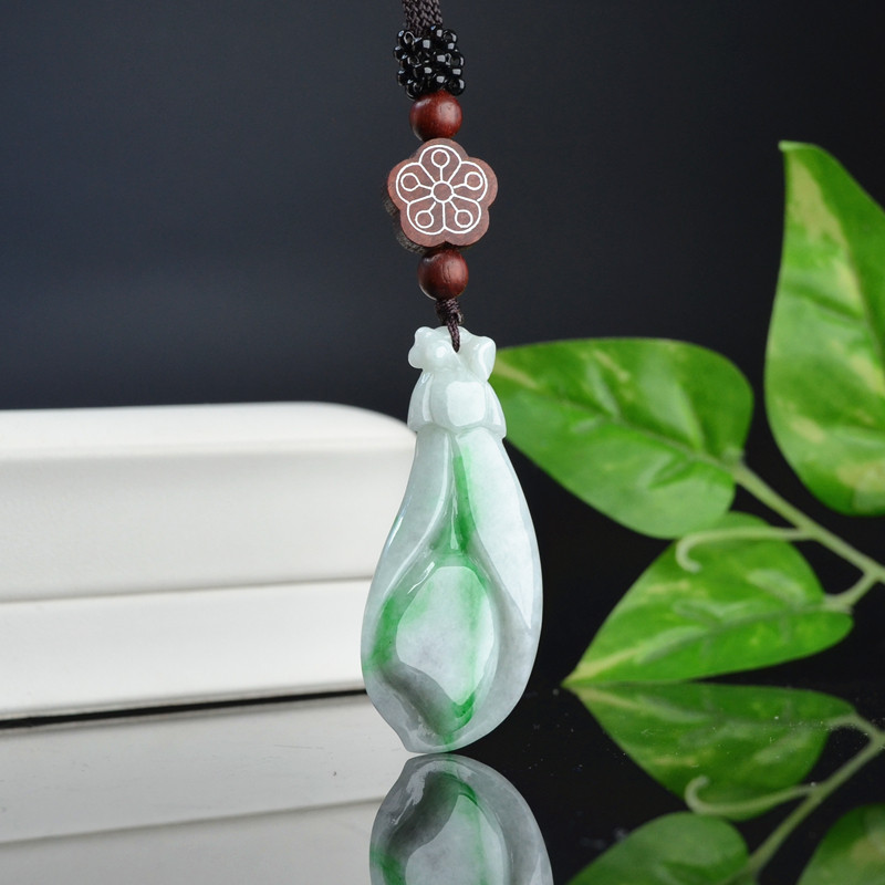 君子如兰玉兰花挂件玉石吊坠天然兰花碧玉兰花吊坠送女友生日礼物