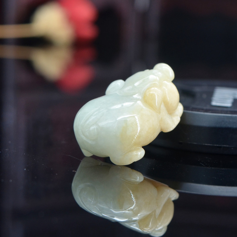 天然A货翡翠猪吊坠a货缅甸玉猪挂件立体生肖小猪玉佩项链黄翡0921