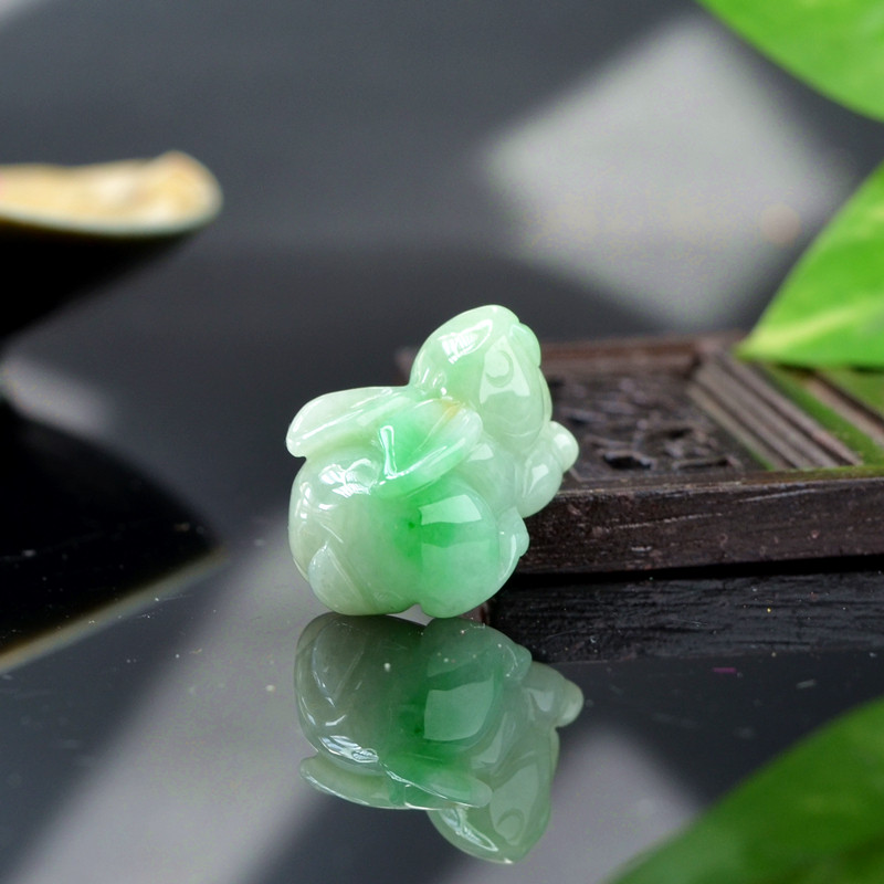 天然飘花翡翠小兔子挂件A货缅甸玉兔儿童吊坠立体十二生肖兔玉佩