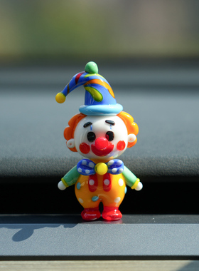 淄博琉璃马戏团小丑车载桌面摆件