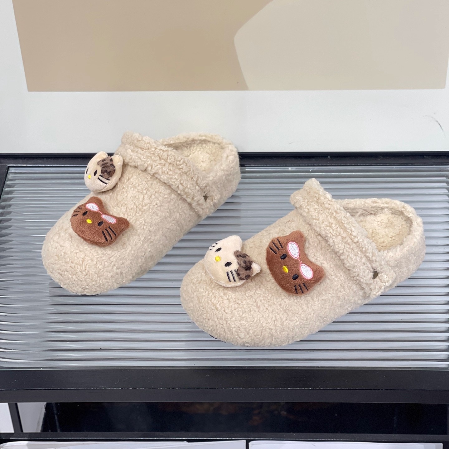 爆款秋冬可爱卡通kitty猫毛毛拖鞋女外穿厚底加绒保暖包头懒人鞋