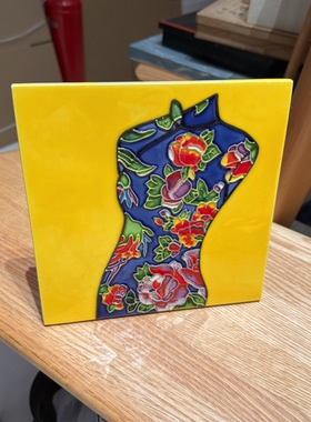 日本回流中国旗袍题材瓷板画摆件19cm 孤品 全新